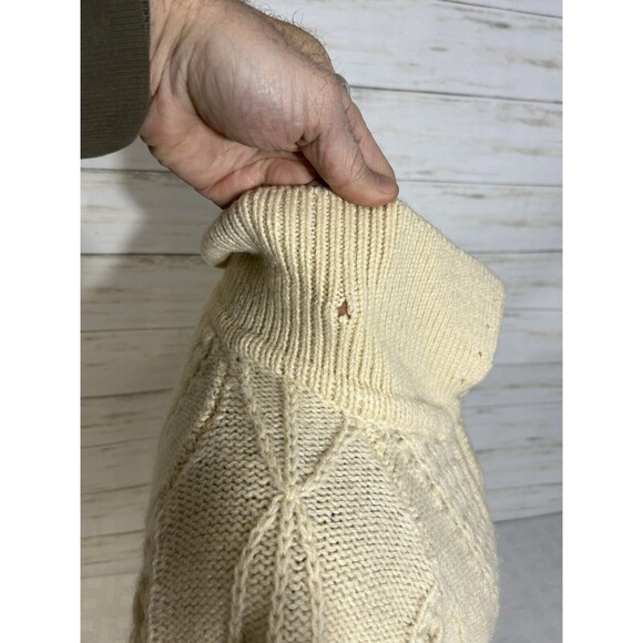 Vtg. Carraig Donn 100% WOOL THICK Cable Zip Cardigan Sweater 36 Medium to Large - Picture 12 of 16